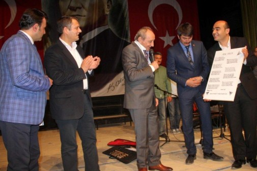 Ünlü Şair, Bayburtlularla Buluştu