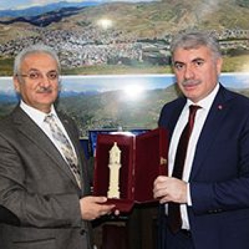 Erzincan Belediye Başkanından Belediyemize Ziyaret