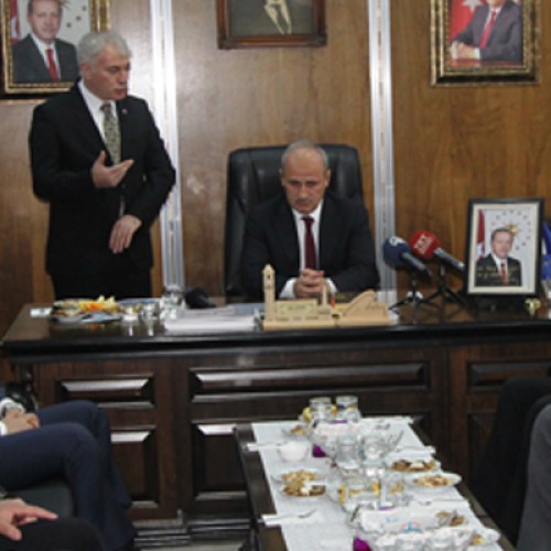 Ulaştırma ve Altyapı Bakanı Turhan, Bayburt Belediyesi’ni Ziyaret Etti