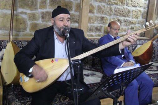 Tarihi Taşhan'da Dil Sultanları Mest Etti