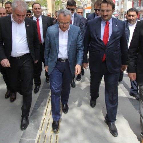  Maliye Bakanı Ağbal Cumhuriyet Caddesi’ni İnceledi
