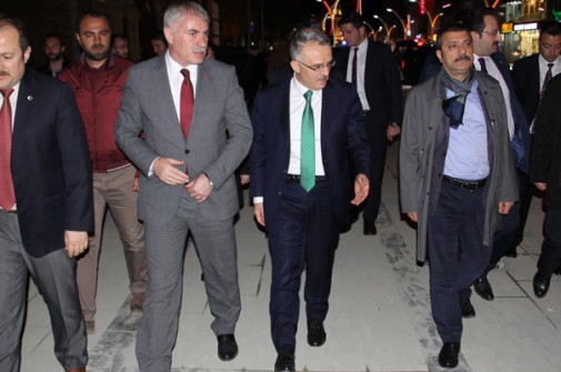 Maliye Bakanı Ağbal, Ayağının Tozuyla Cumhuriyet Caddesi’ni İnceledi