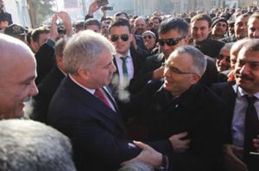 Maliye Bakanı Ağbal Memleketinde Coşkuyla Karşılandı