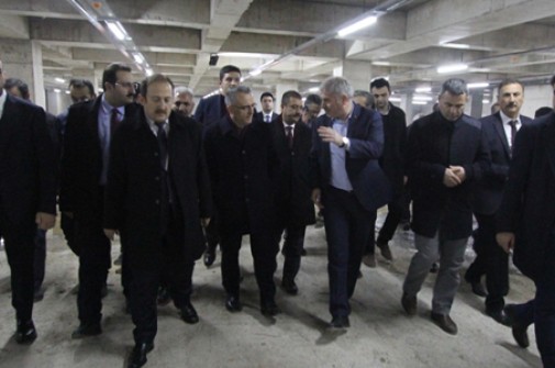 Maliye Bakanı Ağbal Kent Meydanı ve Kapalı Otopark Projesini İnceledi
