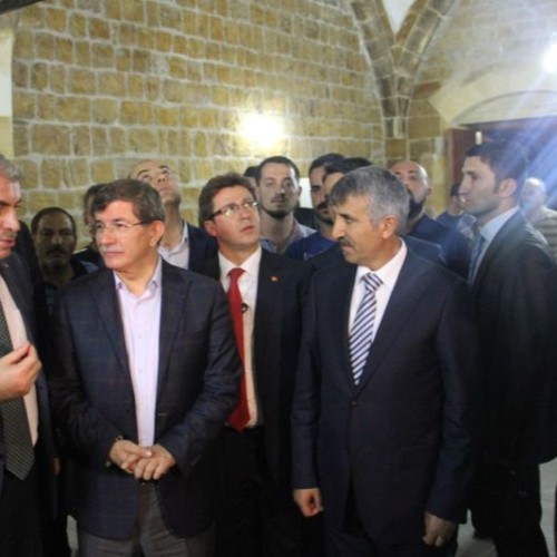 Bakan Davutoğlu Şehrimizin Tarihi Mekânlarını Ziyaret Etti
