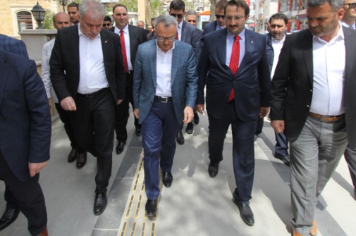 Maliye Bakanı Ağbal Cumhuriyet Caddesi’ni İnceledi